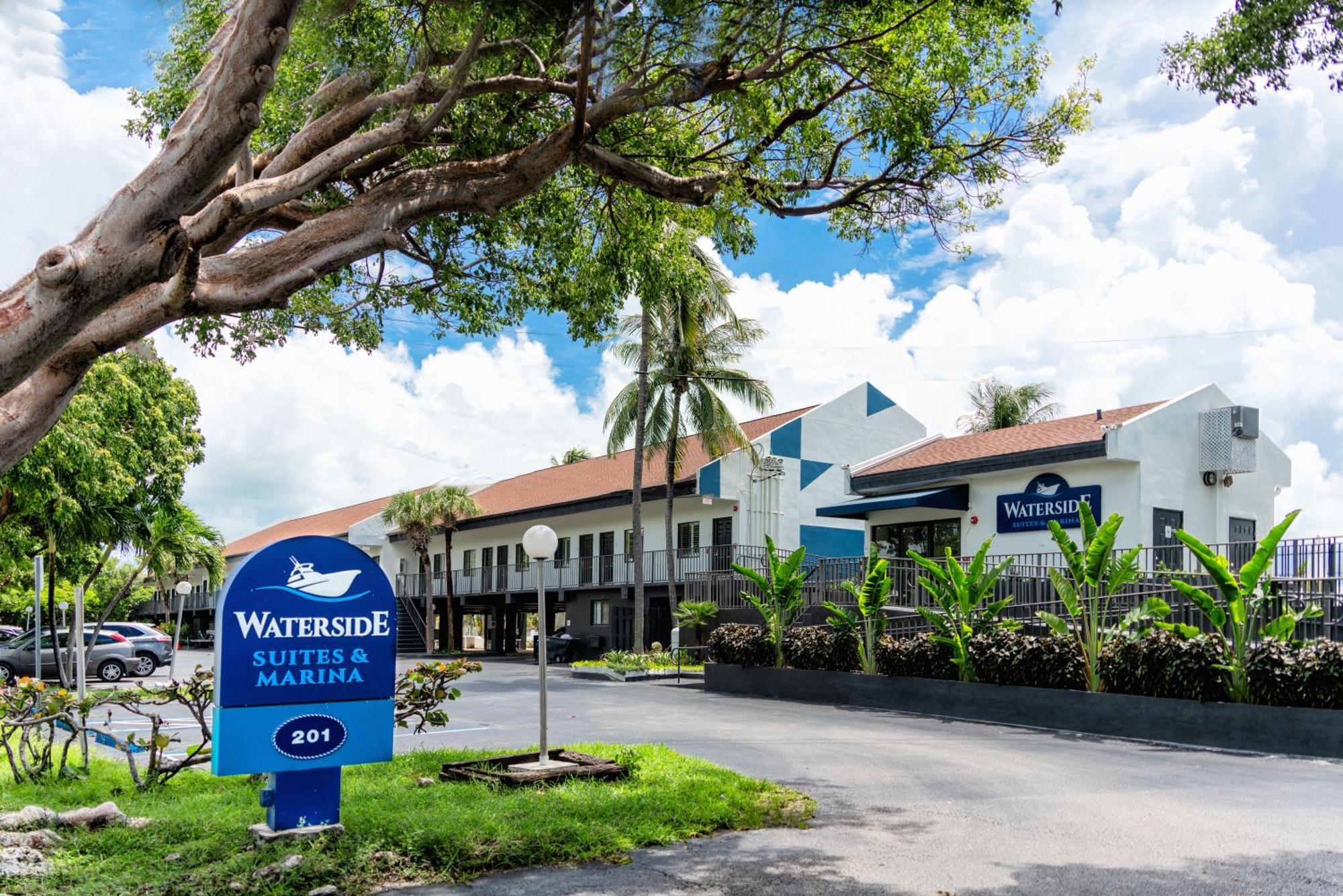 Waterside Suites And Marina Key Largo Exterior photo