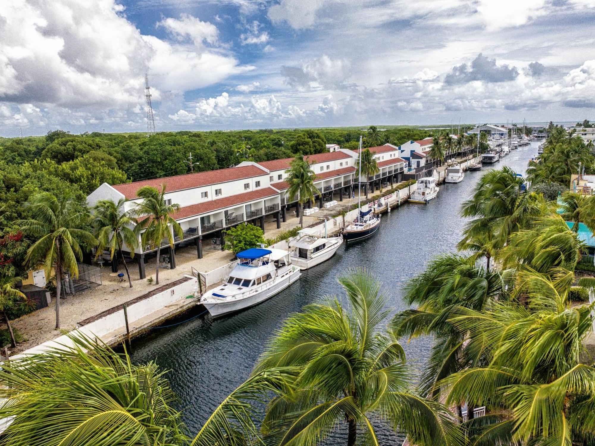 Waterside Suites And Marina Key Largo Exterior photo