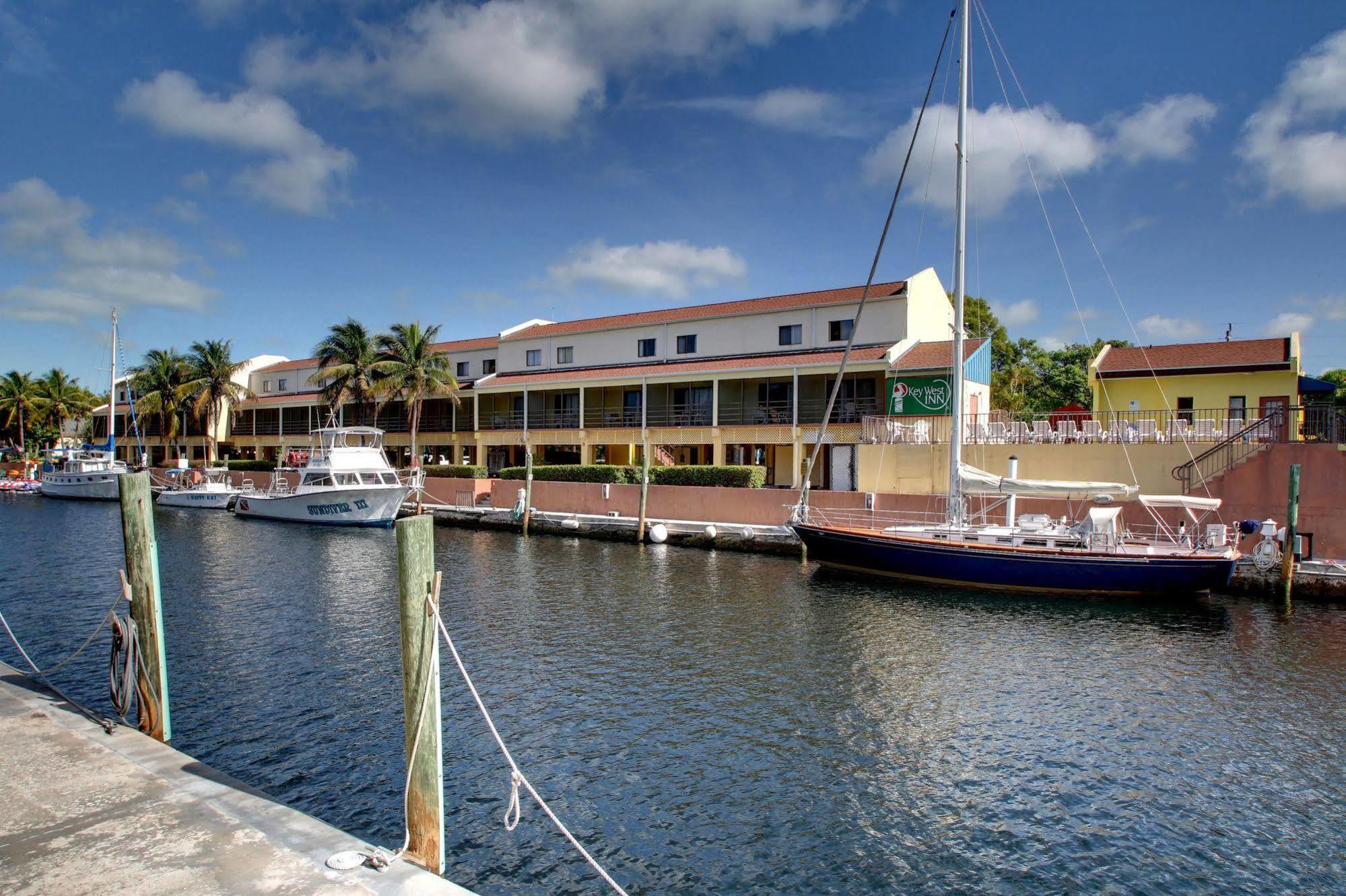 Waterside Suites And Marina Key Largo Exterior photo
