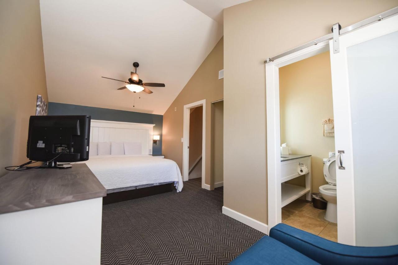 Waterside Suites And Marina Key Largo Exterior photo